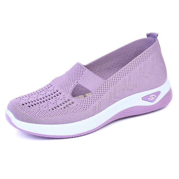 Hollow Out Cloth Shoes for Women Flats Mesh Breathable Walking Shoes t-Strap Sneakers Slip on Loafers Mother's Shoes New 2024